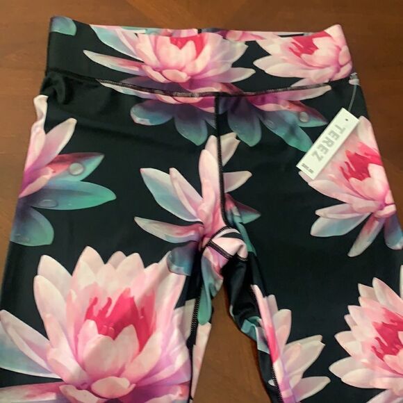 Terez 3 tall band athletic leggings-capri elastic banded high waist size L, NWT - Picture 5 of 9